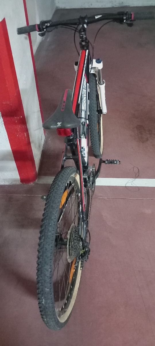 Bicicleta de montaña GT Avalanche