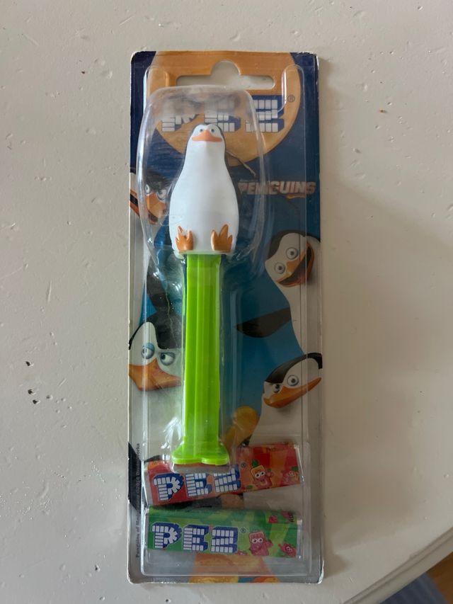 Dispensador pez pinguinos madagascar