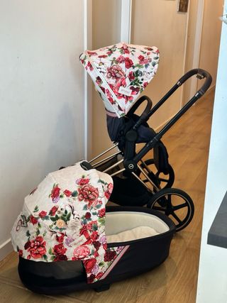 Cochecito Cybex: capazo, silla, ruedas. 