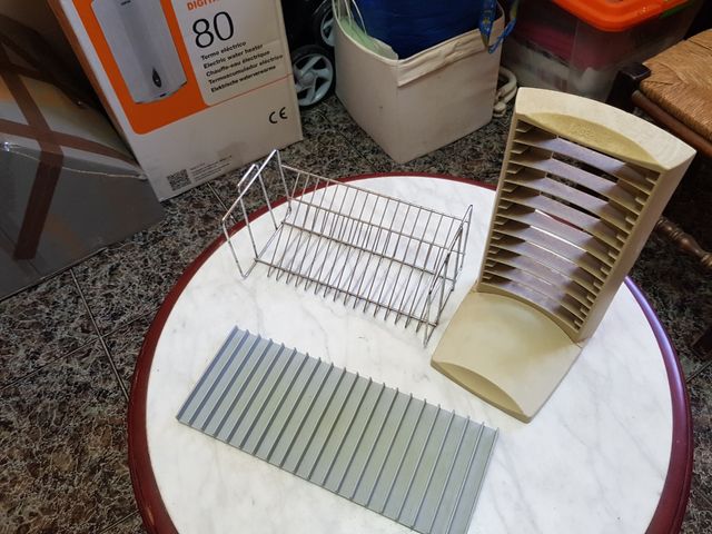  SOPORTES ORGANIZADOR DE   CDs/DVDs -