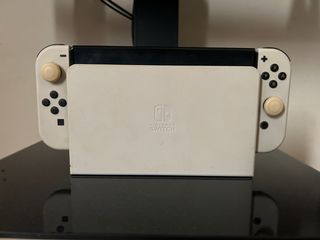 Nintendo Switch OLED bianca 