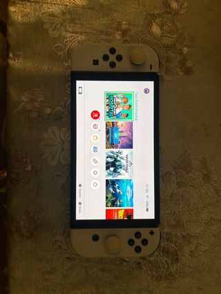 Nintendo Switch OLED bianca 