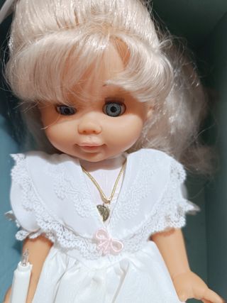 Muñeca comunión Toyse, conserva la caja.