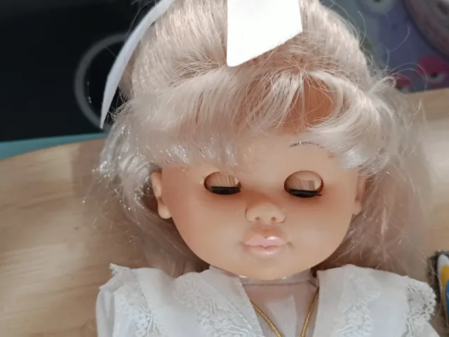 Muñeca comunión Toyse, conserva la caja.