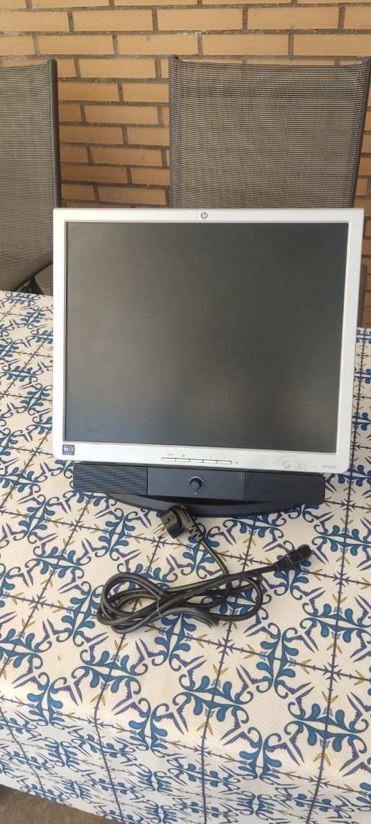 Monitor HP 1740