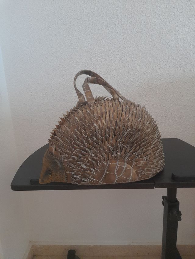 Bolso erizo marrón dorado