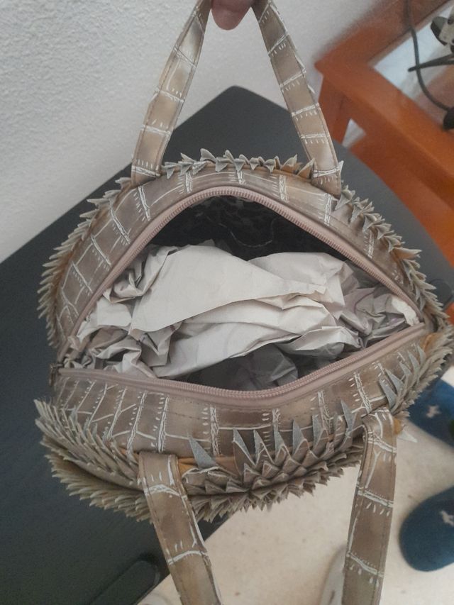 Bolso erizo marrón dorado