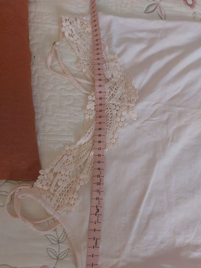 Pijama mujer - top encaje rosa y shorts rayas