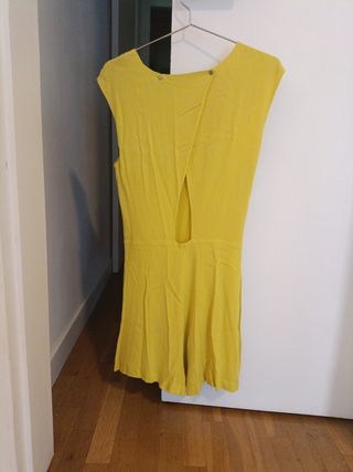 Mono/Vestido Zara Basic amarillo corto