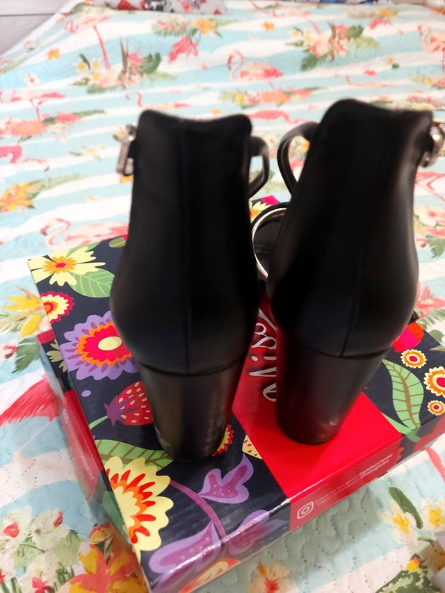 Sandali Miss Globe neri e argento