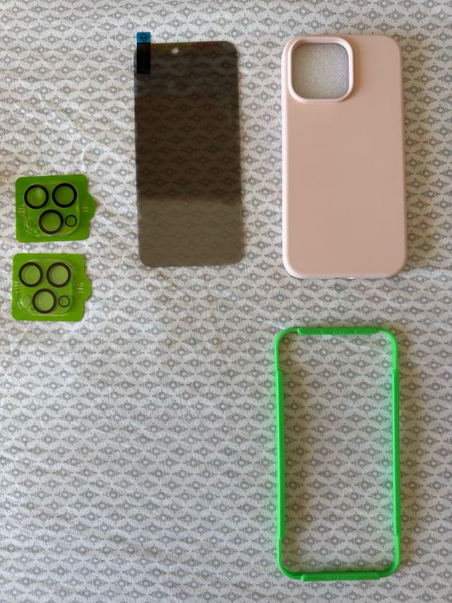 Protector pantalla iPhone 15 Pro Max + funda rosa