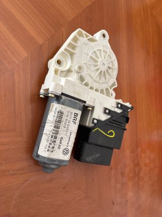 Motor elevalunas 1K0 959 703 C