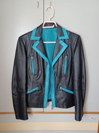 Cazadora piel negra-azul