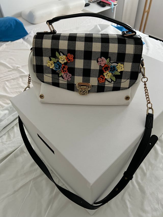 Bolso mujer blanco y negro