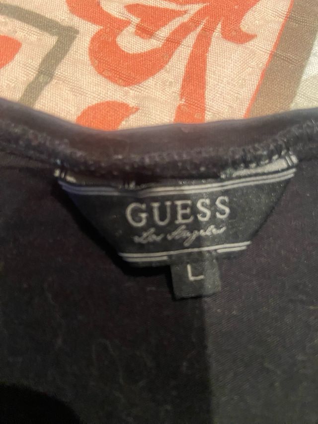 Camiseta Guess negra - Talla L