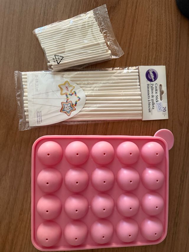 Kit Cake Pops Wilton: Moldes + Palitos