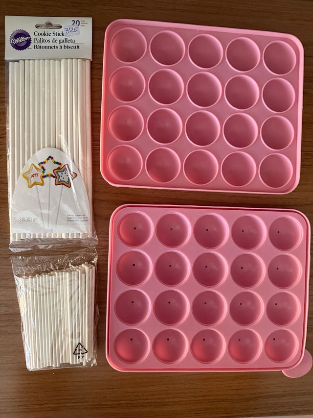Kit Cake Pops Wilton: Moldes + Palitos