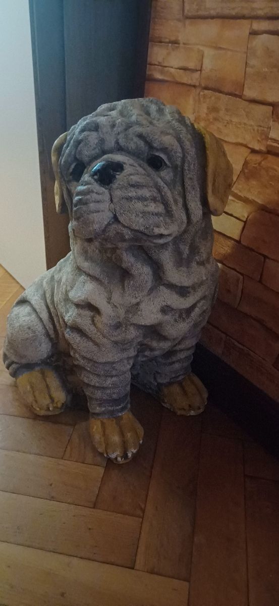 Figura perro Shar Pei piedra gris 42 cm alto
