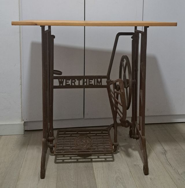 Mesa vintage máquina coser Wertheim