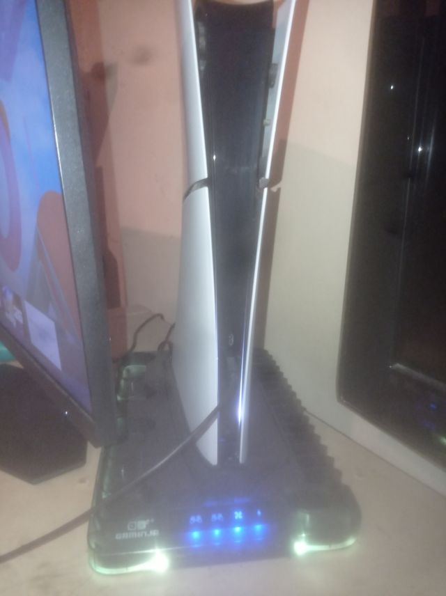 PS5 Slim + Monitor AOC + Auriculares Cloud II