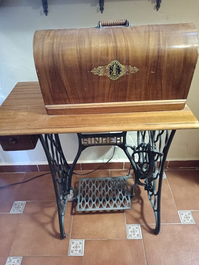 Máquina de coser Singer antigua