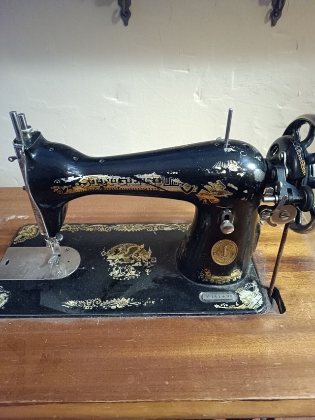 Máquina de coser Singer antigua