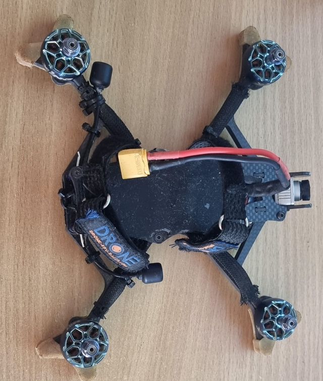 Drone 5"+ Goggles DJI + Emisora + Recambios Ex