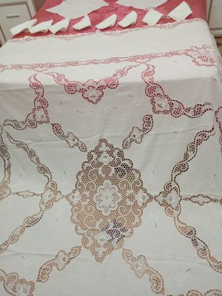 Manteleria lino blanco, encaje Burano artesanal 