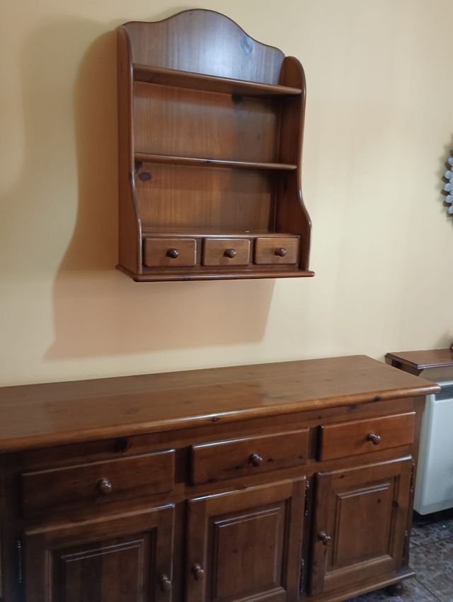 Muebles madera: cómoda + estantería