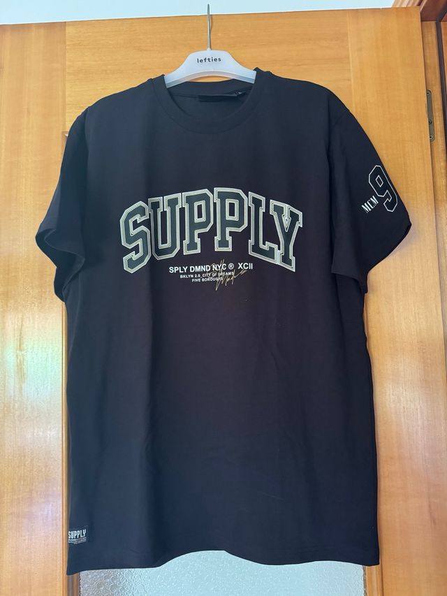Camiseta Supply negra - Talla M