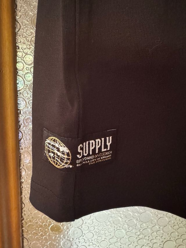 Camiseta Supply negra - Talla M