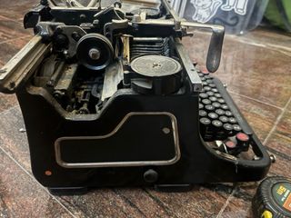 Máquina escribir Mercedes antigua