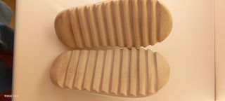 Yeezy Slides Beige - Chanclas