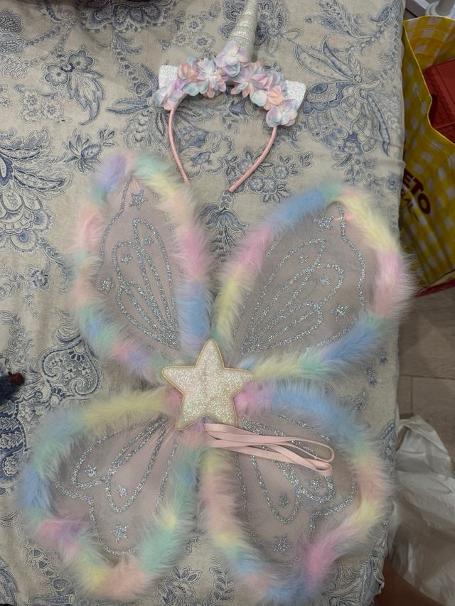 Alas y diadema unicornio