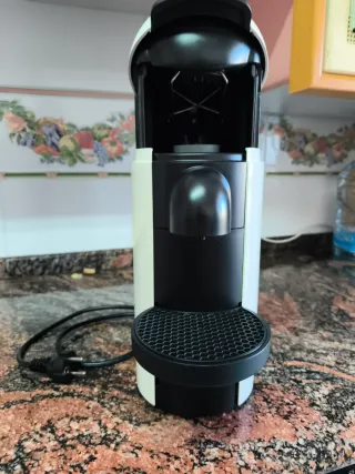 Cafetera Nespresso Krups Vertuo plus