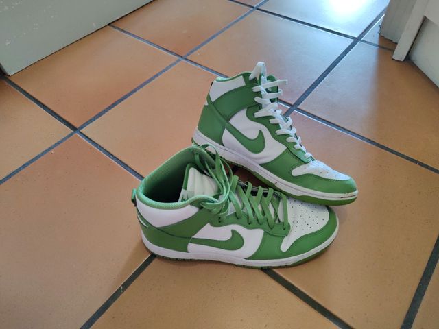 Nike Dunk High verdes y blancas