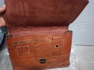 Maletín cuero marrón