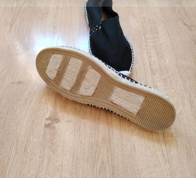 Alpargatas negras - cómodas