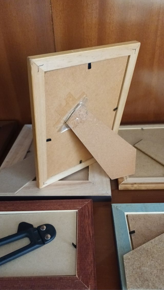 Lote 7 Marcos madera sobremesa. Usados y nuevos