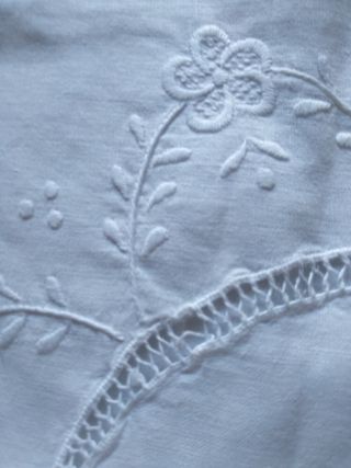 Federa ricamata vintage