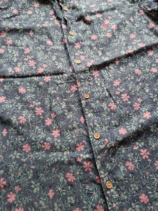 Camisa floreada