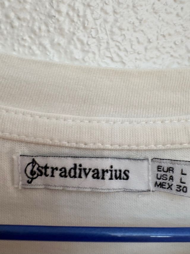 Camiseta Stradivarius L - dulce