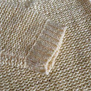 Suéter ONLY amarillo talla S