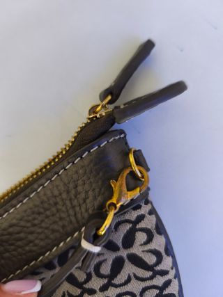 Bolso Loewe bandolera gris metálico 
