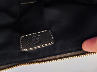 Bolso Loewe bandolera gris metálico 
