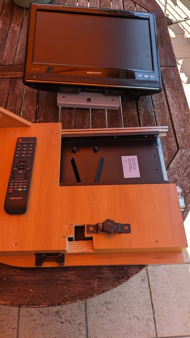 TV Scott 12V para autocaravana