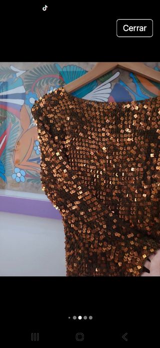 Suéter lentejuelas dorado