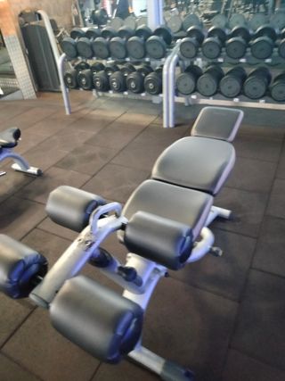 Banco Multiusos Technogym