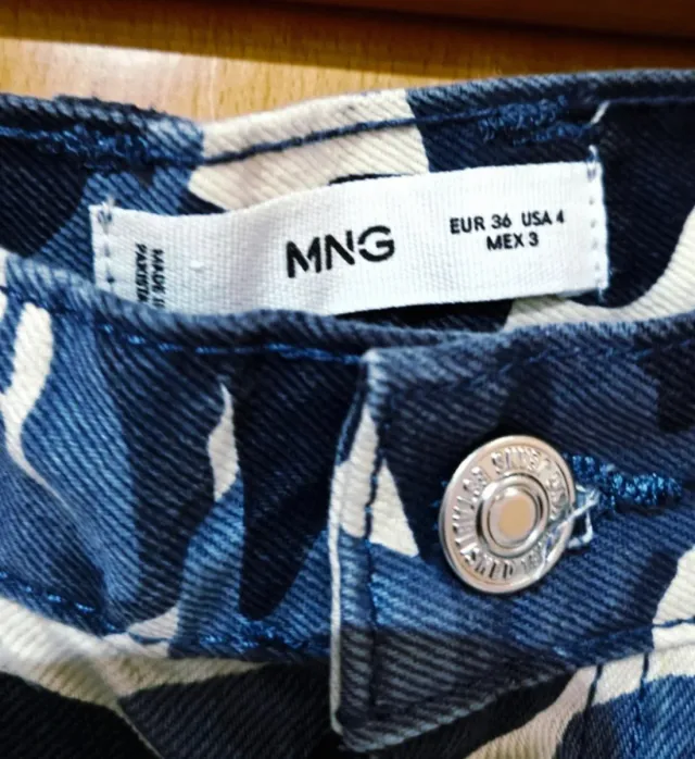 Bermuda vaquera Mango