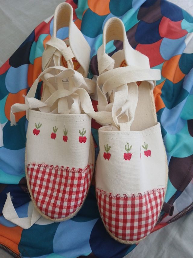 Sandalias Calindo's rojas y blancas